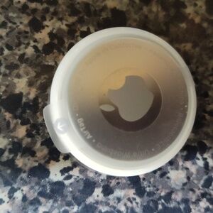 Apple air tag new  price firm